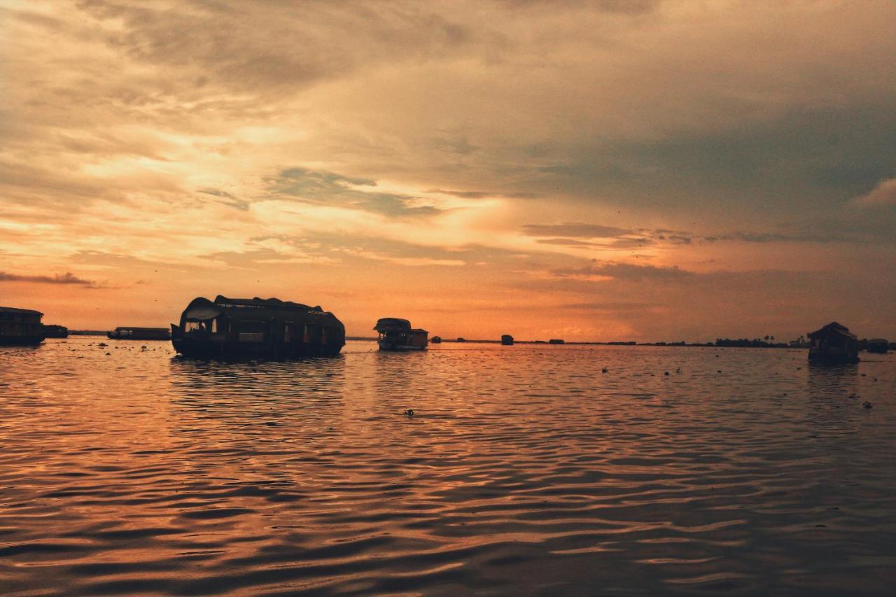 Oceana Hills Residency Hotel Alappuzha Eksteriør billede