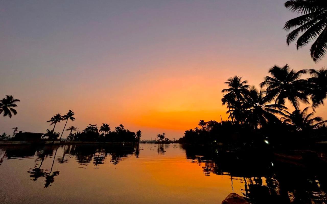 Oceana Hills Residency Hotel Alappuzha Eksteriør billede